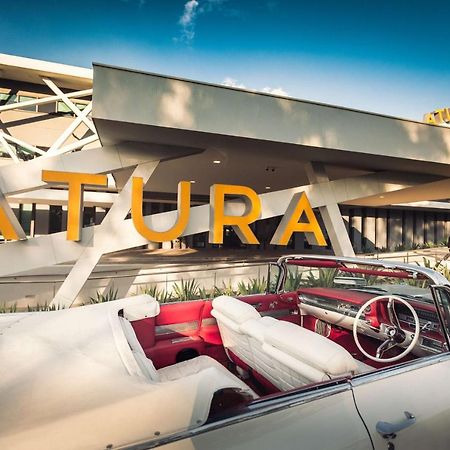 Atura Blacktown Kültér fotó