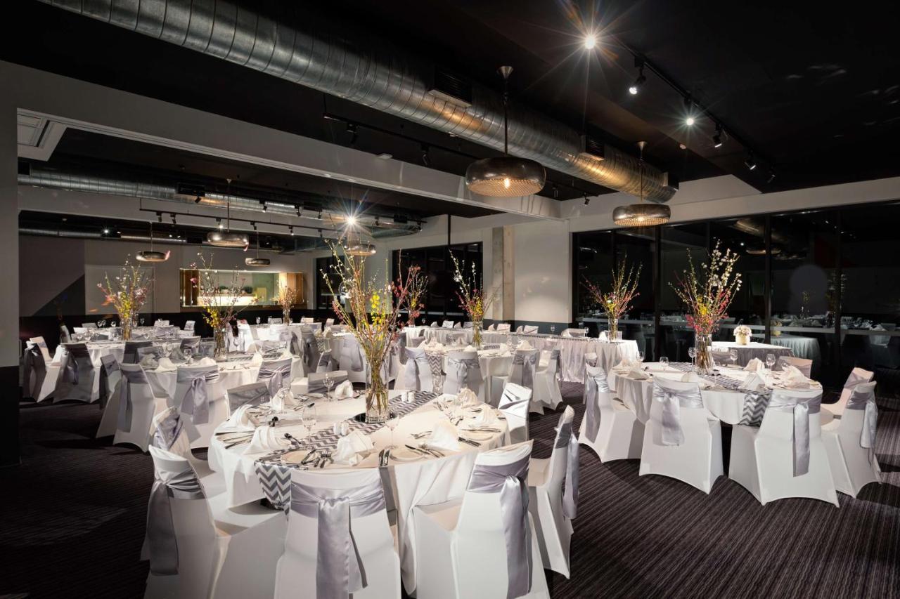 Atura Blacktown Kültér fotó